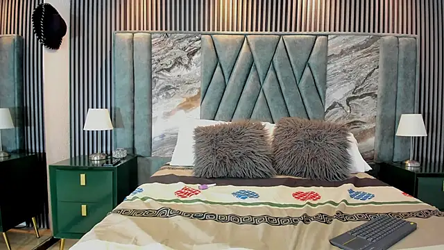 Nahomidiore online show from October 23, 2025, 11:53 am