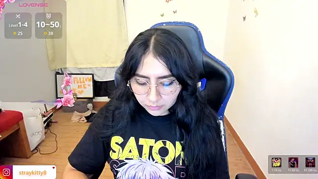 LoveLyy- online show from January 18, 2026, 3:32 am