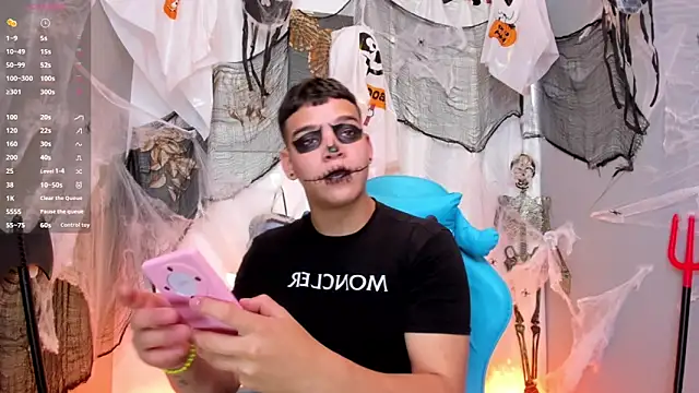 alex boyy online show from October 30, 2025, 6:41 pm