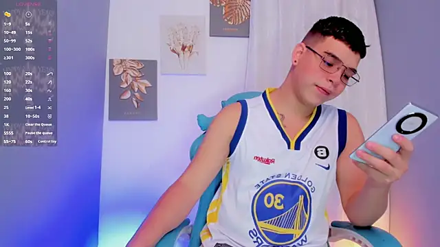 alex boyy online show from November 7, 2025, 11:49 pm