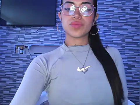 Carla Bennett   online show from October 25, 2025, 11:29 am