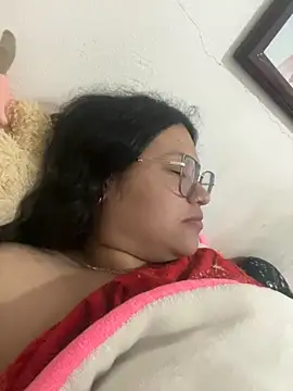 Snapshot of MaviEvil_ chatting on October 21, 2025, 4:13 am MaviEvil online show from October 21, 2025, 4:13 am