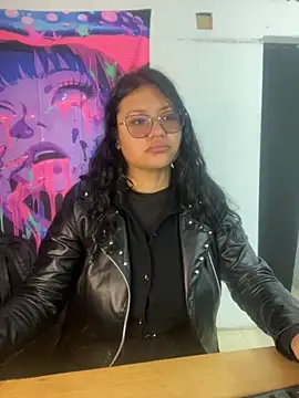 Snapshot of MaviEvil_ chatting on October 22, 2025, 11:10 am MaviEvil online show from October 22, 2025, 11:10 am