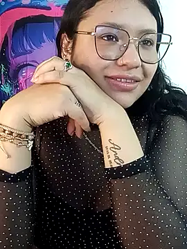 Snapshot of MaviEvil_ chatting on October 23, 2025, 11:31 am MaviEvil online show from October 23, 2025, 11:31 am