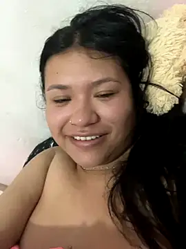 Snapshot of MaviEvil_ chatting on November 4, 2025, 9:41 am MaviEvil online show from November 4, 2025, 9:41 am