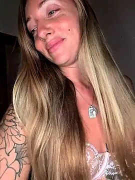 Snapshot of OpheliaRox chatting on October 30, 2025, 6:15 am OpheliaRox online show from October 30, 2025, 6:15 am