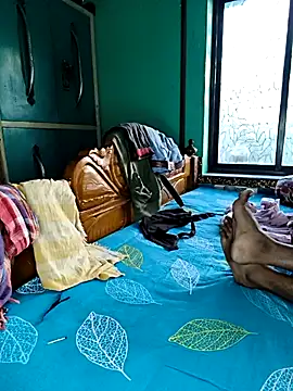 Shiyalsen online show from November 10, 2025, 1:26 am