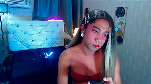 Snapshot of Seductive_nathalie chatting on October 20, 2025, 8:31 pm Seductive nathalie online show from October 20, 2025, 8:31 pm