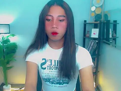 Snapshot of Seductive_nathalie chatting on October 22, 2025, 1:55 pm Seductive nathalie online show from October 22, 2025, 1:55 pm