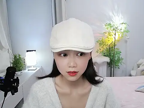 mili0923 online show from October 5, 2025, 2:59 pm