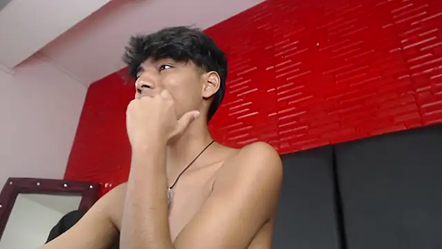 tyler wolf1  online show from October 13, 2025, 1:00 pm