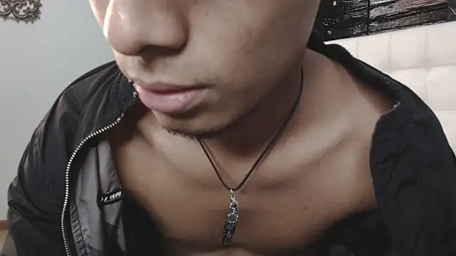 tyler wolf1  online show from October 25, 2025, 12:23 pm