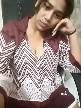 kudi sexy online show from October 8, 2025, 2:47 pm