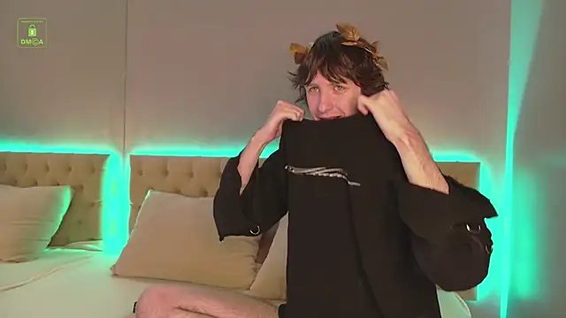 Snapshot of WarrenMontgomery chatting on November 2, 2025, 10:28 am WarrenMontgomery online show from November 2, 2025, 10:28 am