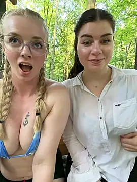 LinaLeana online show from June 21, 2026, 4:53 pm