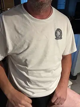 Snapshot of smkbustr chatting on October 9, 2025, 10:41 pm smkbustr online show from October 9, 2025, 10:41 pm