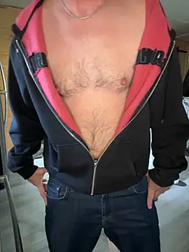 Snapshot of smkbustr chatting on October 12, 2025, 9:14 pm smkbustr online show from October 12, 2025, 9:14 pm