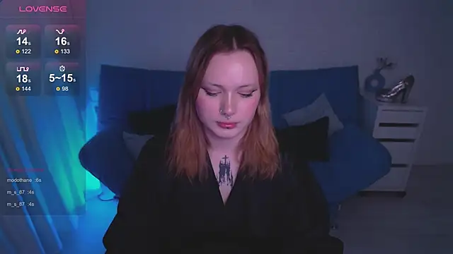 Snapshot of AuroraMour chatting on November 13, 2025, 5:56 pm AuroraMour online show from November 13, 2025, 5:56 pm