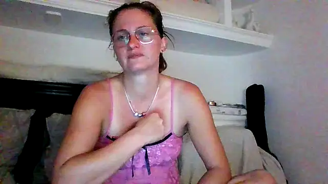 xcrazzycat online show from October 12, 2025, 8:30 pm