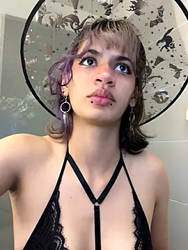 sukulaurens online show from October 19, 2025, 4:57 am