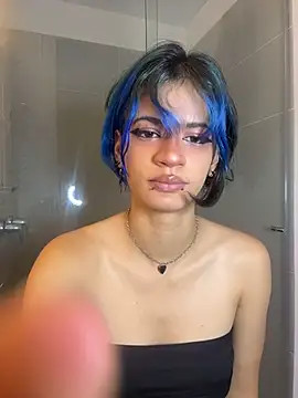 sukulaurens online show from May 2, 2026, 3:33 am