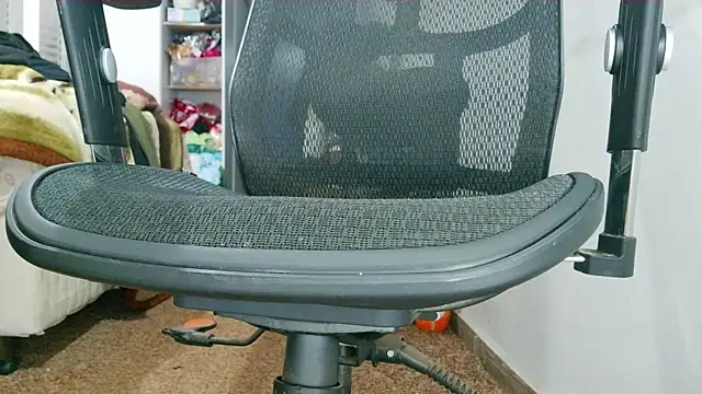 CasalManeiro25 online show from October 30, 2025, 2:18 pm