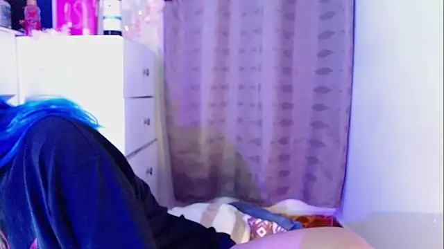 Snapshot of zora_blue777 chatting on November 6, 2025, 4:57 am zora blue777 online show from November 6, 2025, 4:57 am