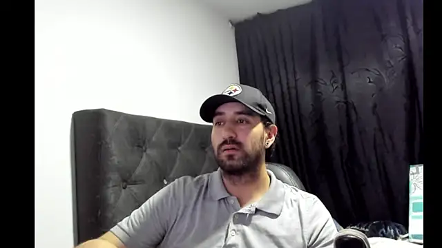 coolfriki online show from December 1, 2025, 2:27 am