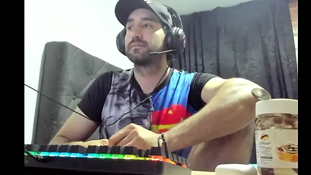 coolfriki online show from December 15, 2025, 2:38 am