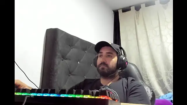 coolfriki online show from March 27, 2026, 11:43 am