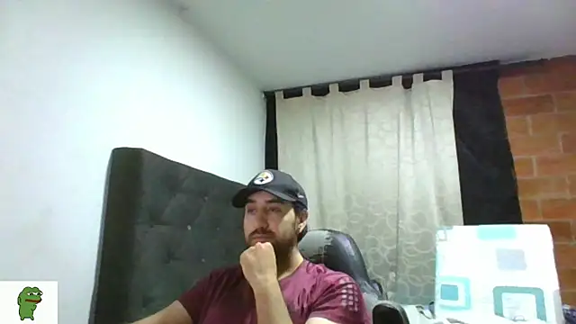 Snapshot of coolfriki chatting on July 1, 2026, 3:08 am coolfriki online show from July 1, 2026, 3:08 am