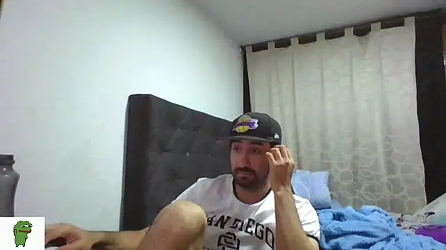 Snapshot of coolfriki chatting on July 24, 2026, 2:42 am coolfriki online show from July 24, 2026, 2:42 am