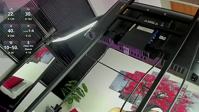 Charlote Ross online show from October 15, 2025, 3:28 am