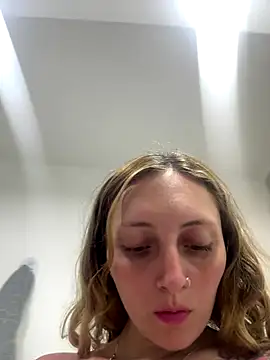 Mia dca online show from October 27, 2025, 6:01 pm