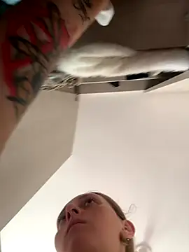 Mia dca online show from November 2, 2025, 7:05 pm