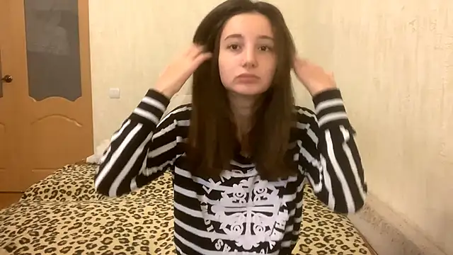 KyungSwaners online show from October 22, 2025, 8:03 am