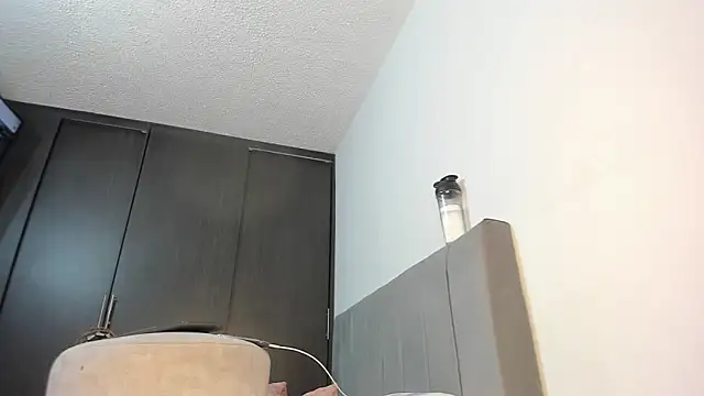 emy collyns online show from February 8, 2026, 2:15 am