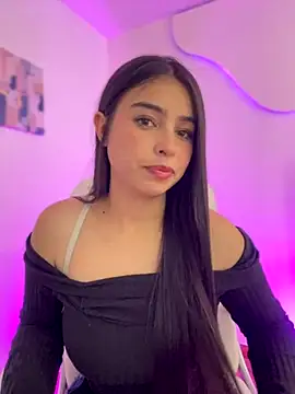 Iam Valentinaaa online show from October 6, 2025, 5:43 pm