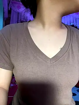 Lyly69699 online show from November 14, 2025, 7:29 am