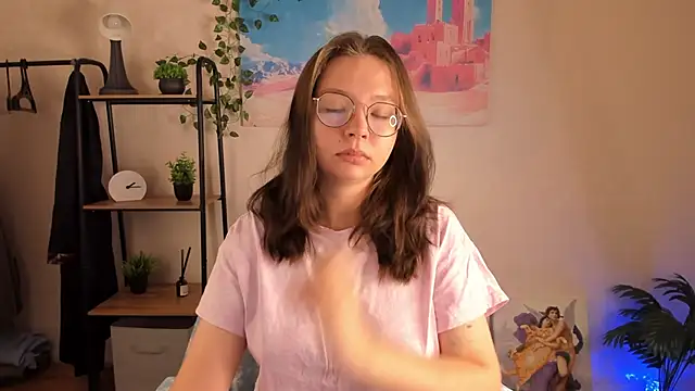 Snapshot of Nuura_Moore chatting on October 27, 2025, 12:47 am Nuura Moore online show from October 27, 2025, 12:47 am