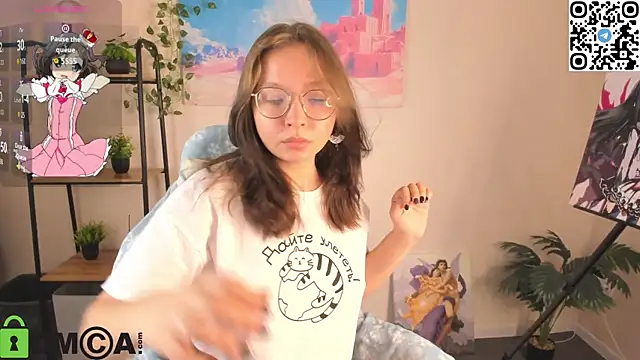 Snapshot of Nuura_Moore chatting on October 30, 2025, 12:45 am Nuura Moore online show from October 30, 2025, 12:45 am