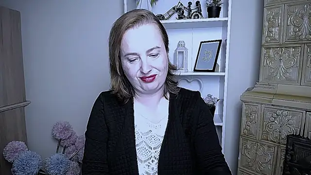 HelenFl online show from October 11, 2025, 6:45 am