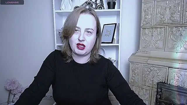 HelenFl online show from October 22, 2025, 7:08 am