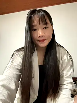 TrangNemo online show from November 3, 2025, 12:46 am