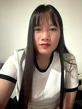 TrangNemo online show from December 22, 2025, 4:20 am