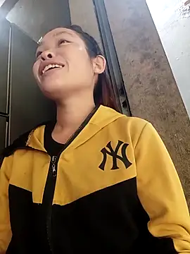 Young vietnamese online show from October 15, 2025, 12:55 am