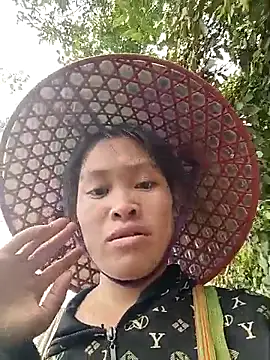 Young vietnamese online show from October 26, 2025, 4:40 am