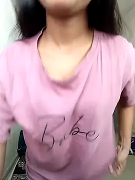 anshika0124 online show from November 12, 2025, 4:46 am