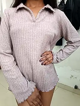 anshika0124 online show from January 16, 2026, 5:55 am