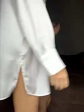 LaraVoosh online show from October 23, 2025, 7:07 am